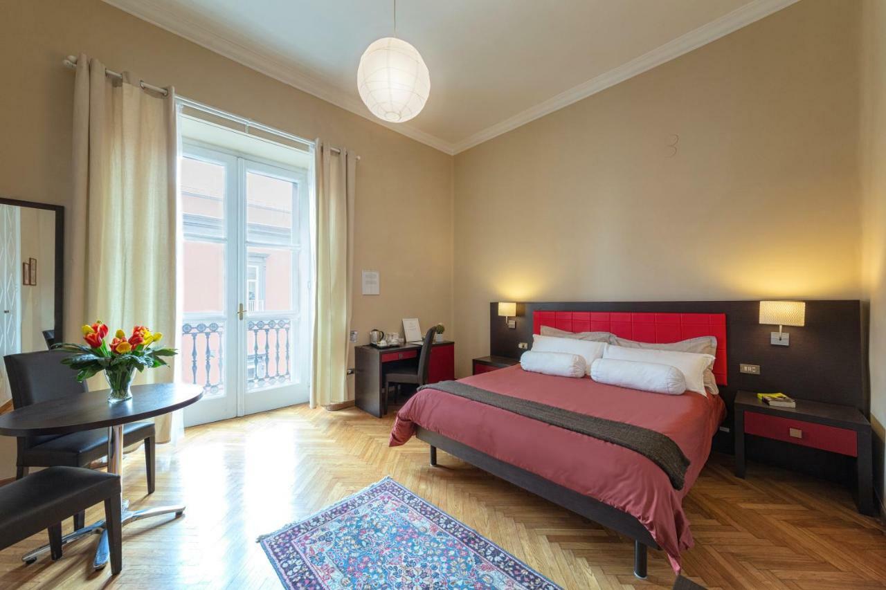 Il Ventre Di Napoli " Costantinopoli" Hotel Bagian luar foto